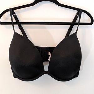 Cacique Intimates & Sleepwear - Cacique Plunge Underwire Black Bra 40DDD Cacique Intimates & Sleepwear - Cacique Plunge Underwire Black Bra 40DDD